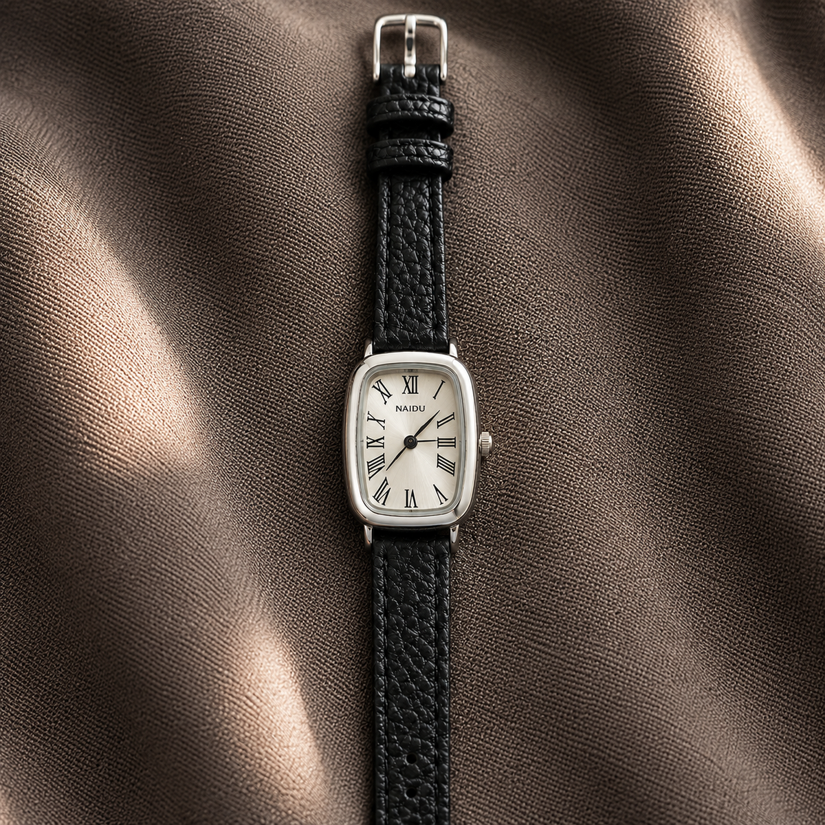 Naidu Vintage Roman Cushion Watch – Black
