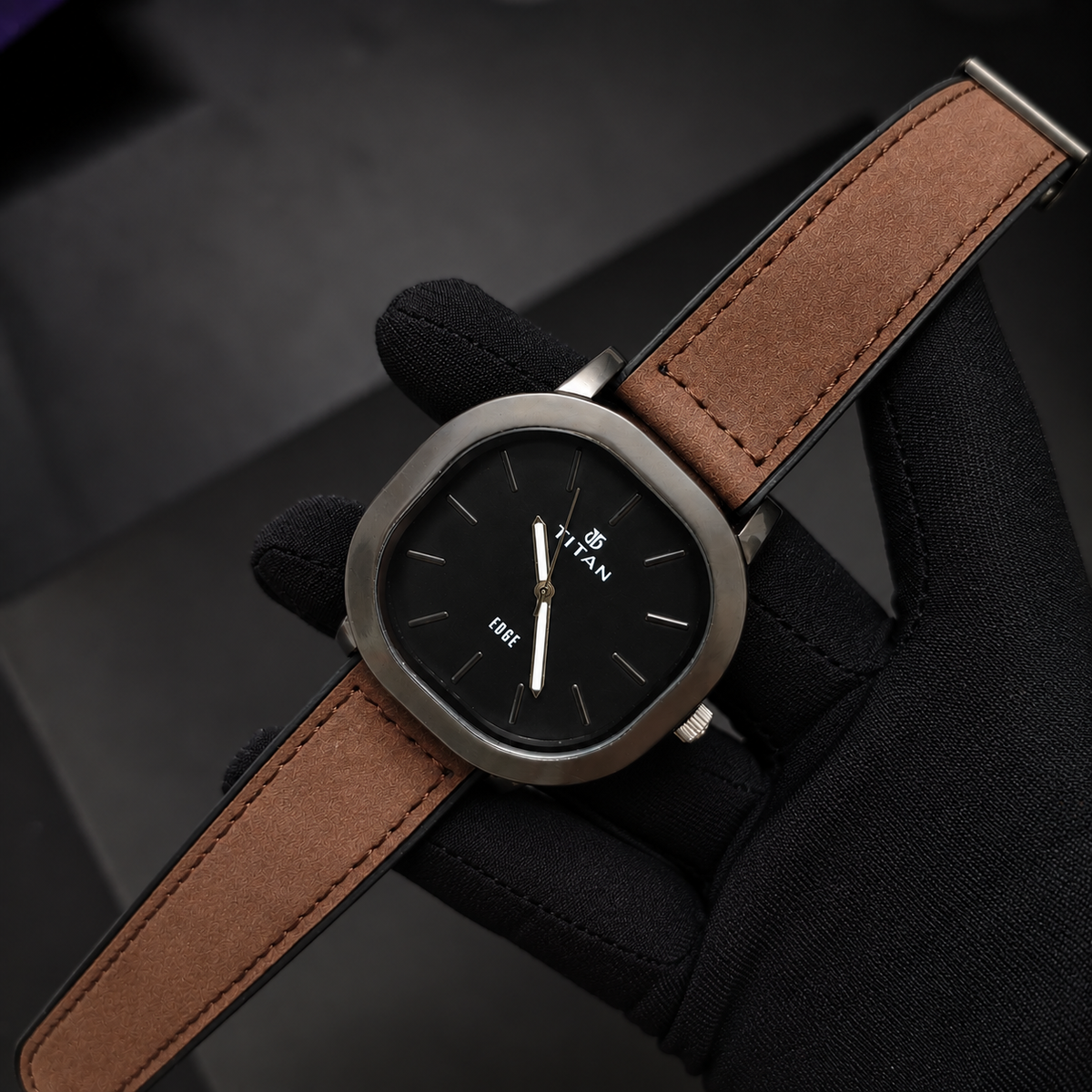 Titan Edge Minimalist Quartz Watch – Chocolate Brown / Black