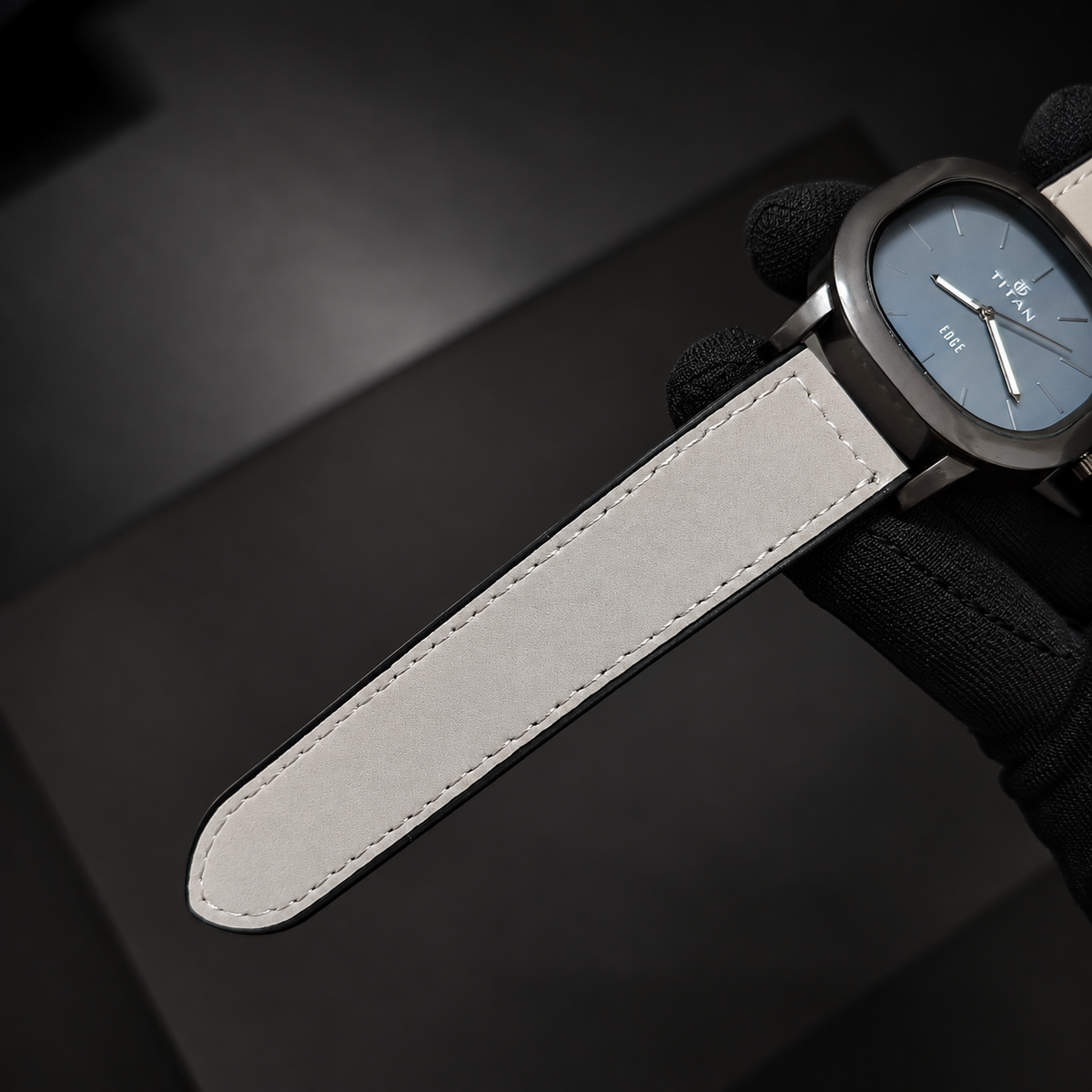 Titan Edge Minimalist Quartz Watch – Grey